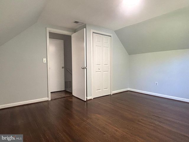 5702 DENFIELD RD, Rockville, MD 20851