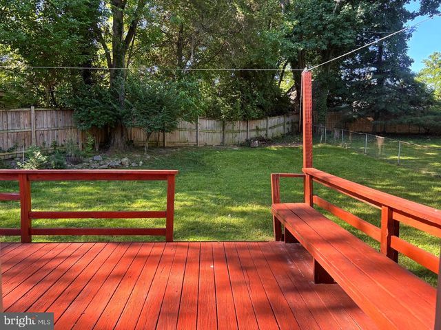 5702 DENFIELD RD, Rockville, MD 20851