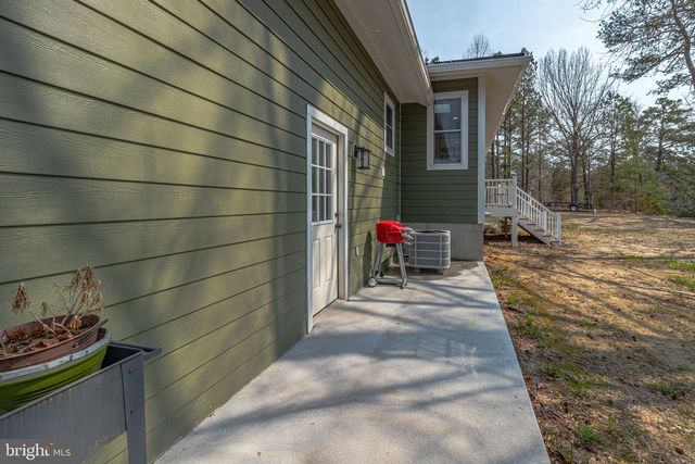 1366 STEAMBOAT LA, Heathsville, VA 22473