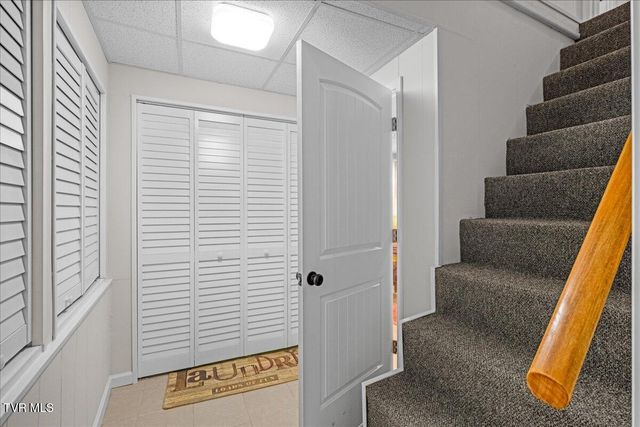 911 Lake Drive, Johnson City, TN 37601