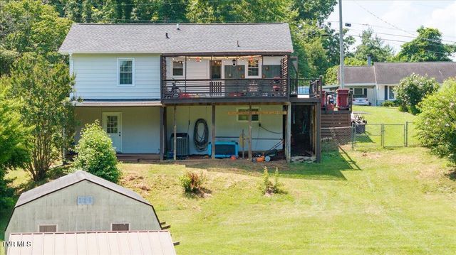 911 Lake Drive, Johnson City, TN 37601