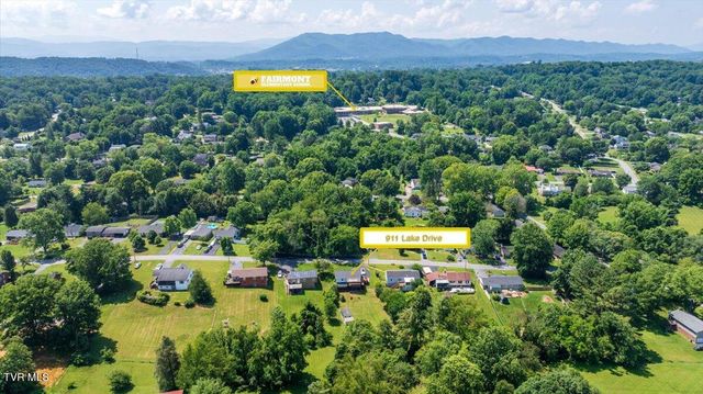 911 Lake Drive, Johnson City, TN 37601