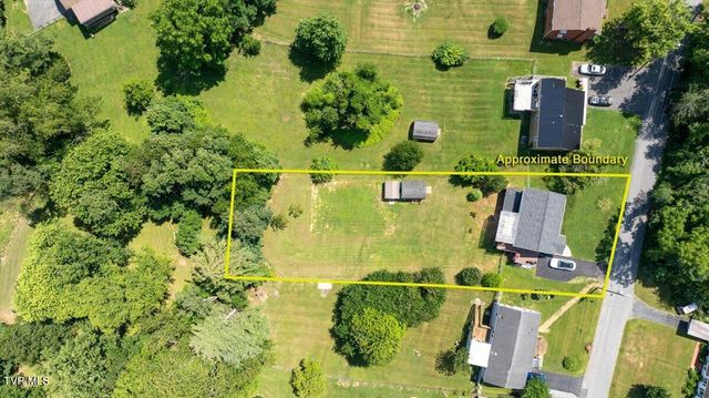 911 Lake Drive, Johnson City, TN 37601