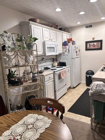 5345 Cypress Chase, Columbus, OH 43228