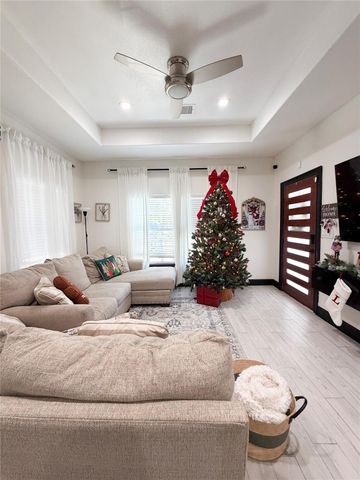 9405 Arvin Street, Houston, TX 77028