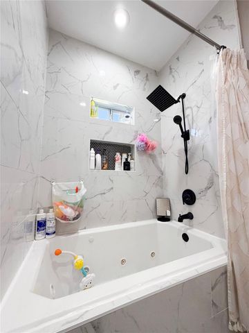 9405 Arvin Street, Houston, TX 77028