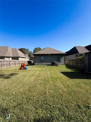 9405 Arvin Street, Houston, TX 77028