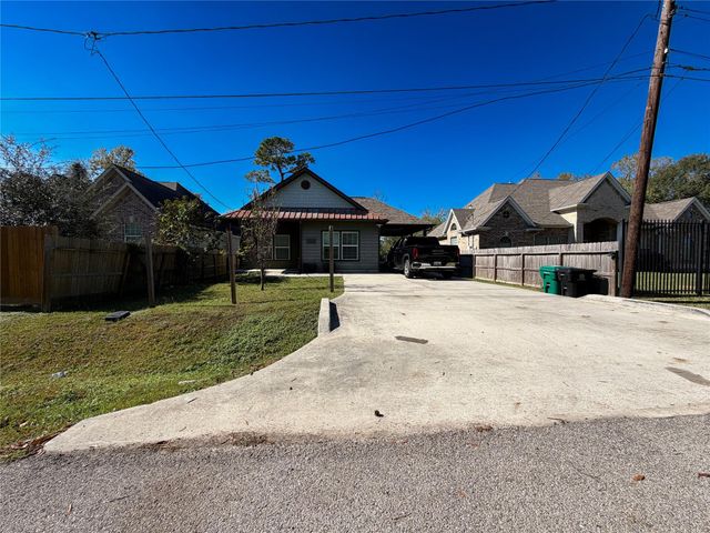 9405 Arvin Street, Houston, TX 77028