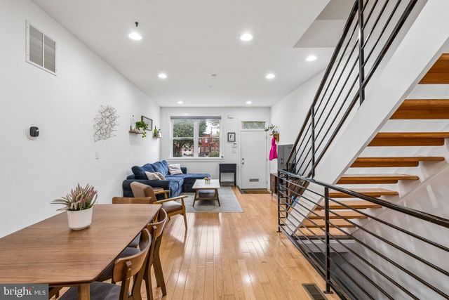 2220 MANTON ST, Philadelphia, PA 19146