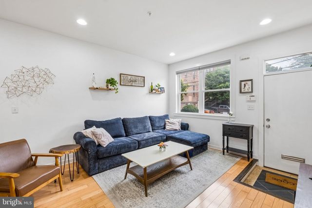 2220 MANTON ST, Philadelphia, PA 19146