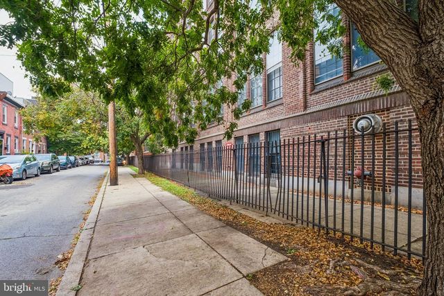 2220 MANTON ST, Philadelphia, PA 19146