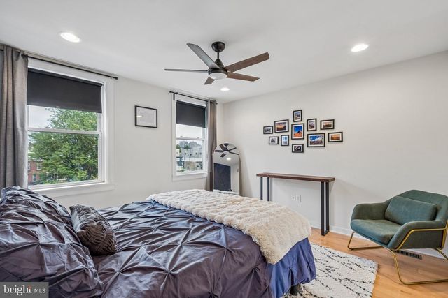 2220 MANTON ST, Philadelphia, PA 19146