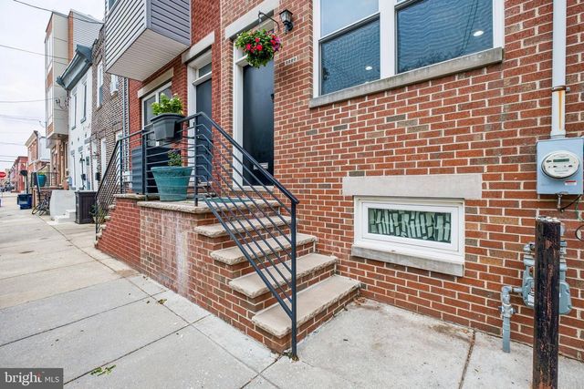 2220 MANTON ST, Philadelphia, PA 19146