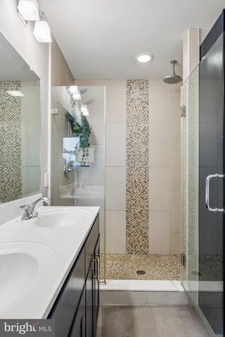 2220 MANTON ST, Philadelphia, PA 19146