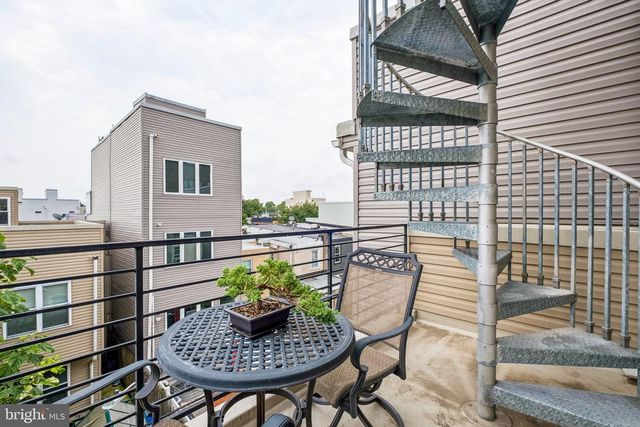 2220 MANTON ST, Philadelphia, PA 19146