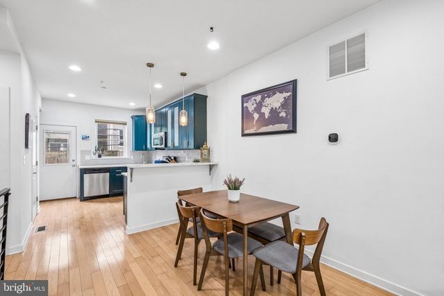2220 MANTON ST, Philadelphia, PA 19146