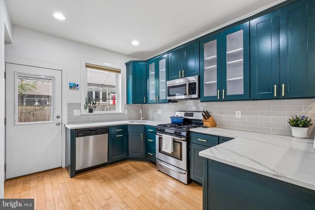 2220 MANTON ST, Philadelphia, PA 19146