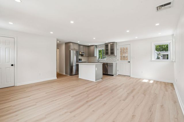 80 Seacoast Shores Boulevard, East Falmouth, MA 02536