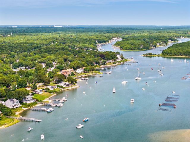 80 Seacoast Shores Boulevard, East Falmouth, MA 02536