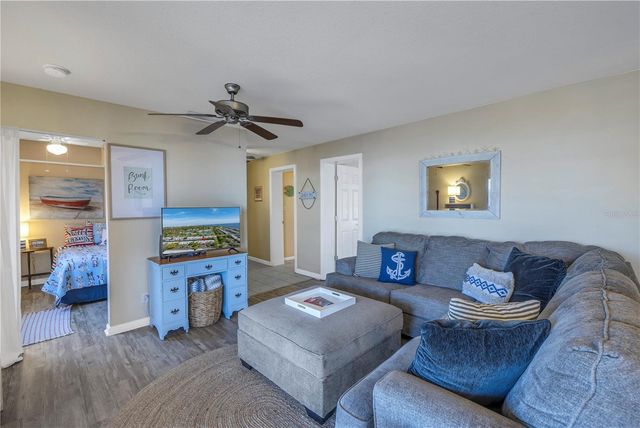 5072 STARFISH DRIVE SE F, St Petersburg, FL 33705