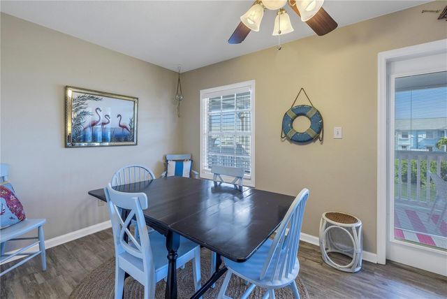 5072 STARFISH DRIVE SE F, St Petersburg, FL 33705