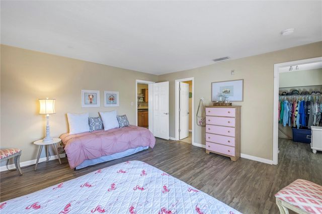 5072 STARFISH DRIVE SE F, St Petersburg, FL 33705