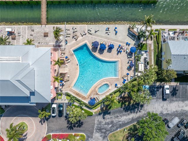 5072 STARFISH DRIVE SE F, St Petersburg, FL 33705