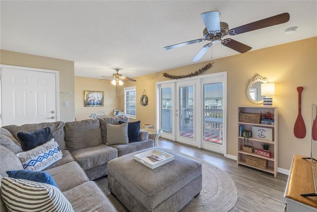 5072 STARFISH DRIVE SE F, St Petersburg, FL 33705