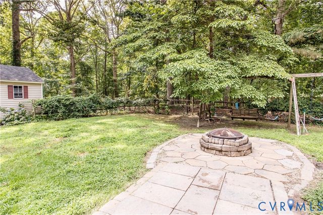14530 Fox Knoll Dr, South Chesterfield, VA 23834