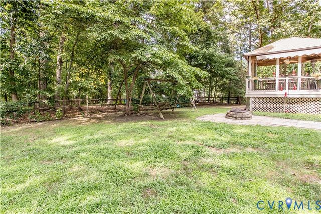 14530 Fox Knoll Dr, South Chesterfield, VA 23834