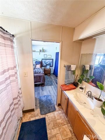 1000 Windy Pass 104, Barstow, CA 92311