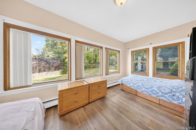 260 Shoreward Drive, Great Neck, NY 11021