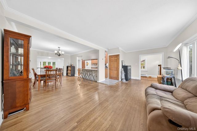 260 Shoreward Drive, Great Neck, NY 11021