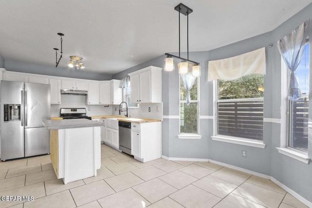 653 Pete Payan Drive, El Paso, TX 79912