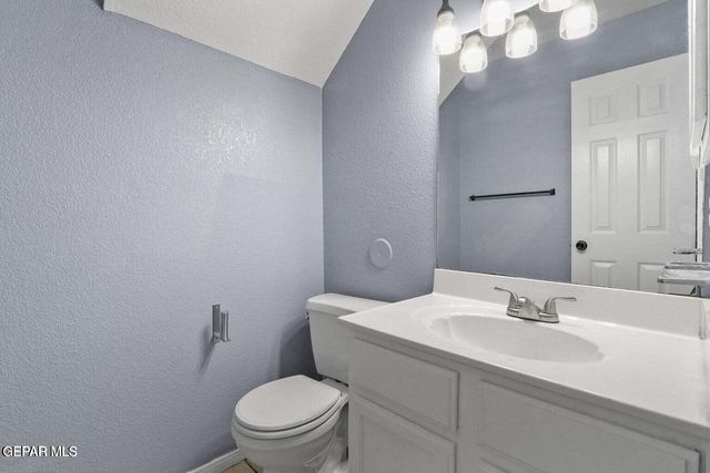 653 Pete Payan Drive, El Paso, TX 79912