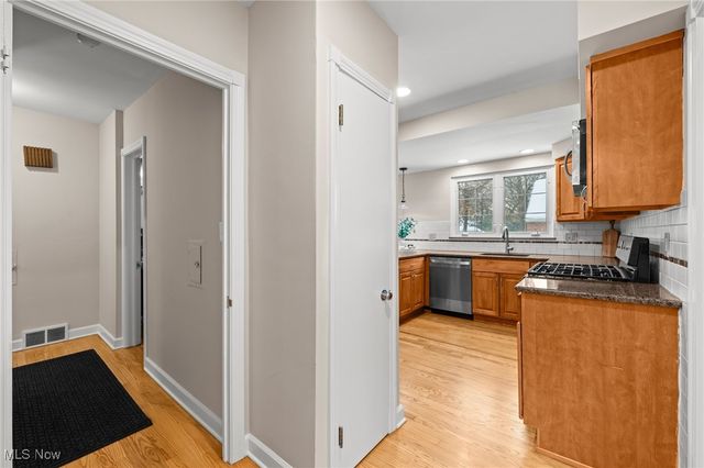 2616 Kerwick Road, University Heights, OH 44118