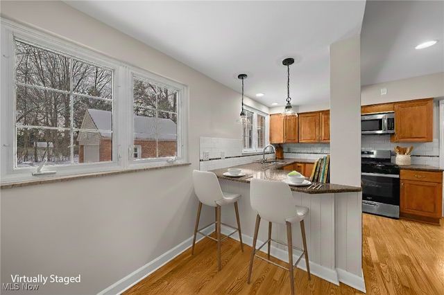 2616 Kerwick Road, University Heights, OH 44118