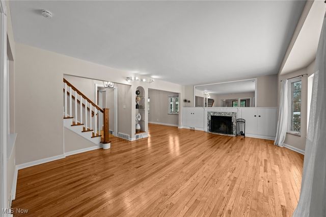 2616 Kerwick Road, University Heights, OH 44118