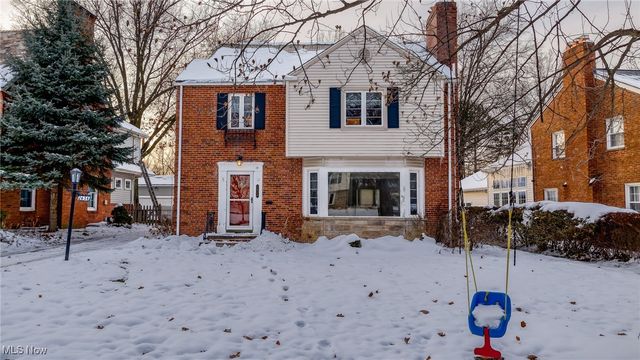 2616 Kerwick Road, University Heights, OH 44118