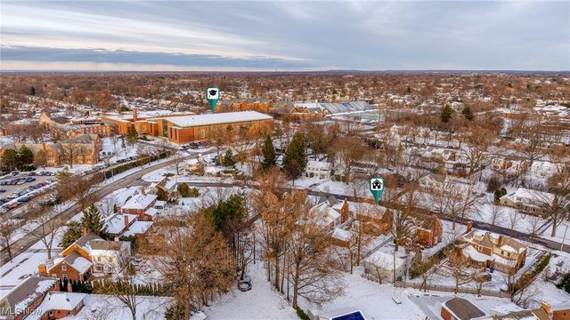 2616 Kerwick Road, University Heights, OH 44118