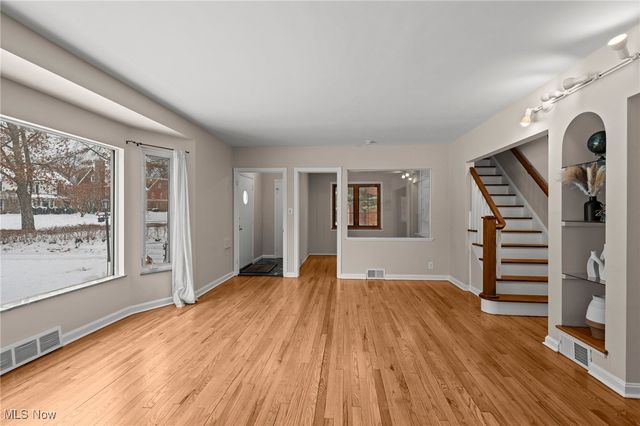 2616 Kerwick Road, University Heights, OH 44118