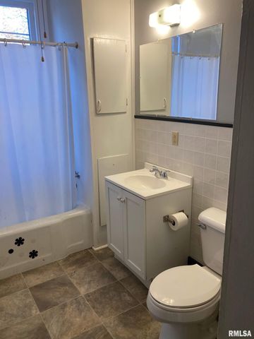 1605 ARLINGTON Avenue, Davenport, IA 52803