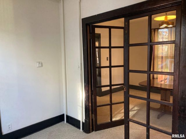 1605 ARLINGTON Avenue, Davenport, IA 52803