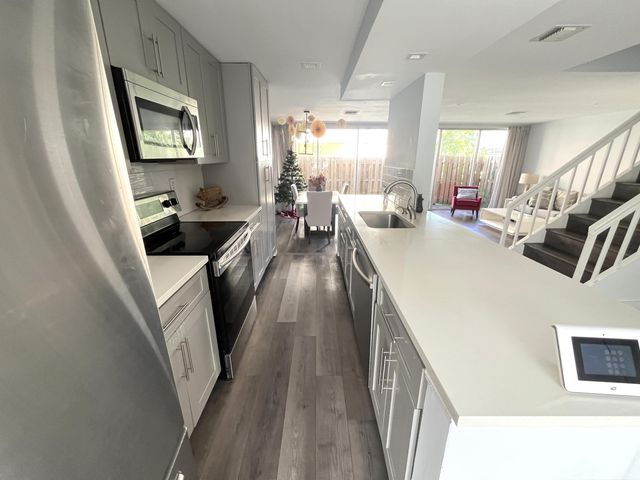 852 NW 81ST Avenue 3, Plantation, FL 33324