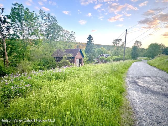 7 Old Route 52, Jeffersonville, NY 12748