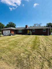 1204 E 26th Street, Muncie, IN 47302