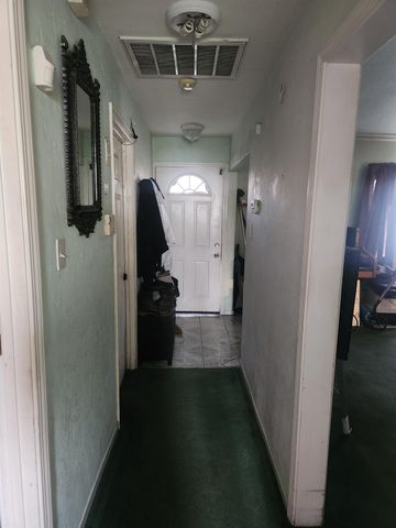 3812 E Clinton Avenue, Fresno, CA 93703