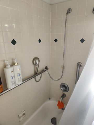 3812 E Clinton Avenue, Fresno, CA 93703