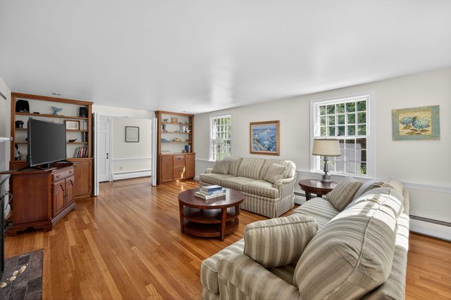13 Two Ponds Road, Falmouth, MA 02540