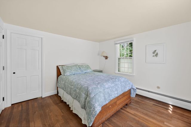 13 Two Ponds Road, Falmouth, MA 02540